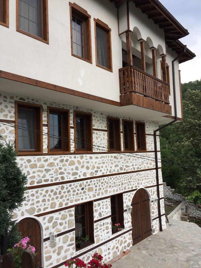 Отель Manoleva House Мельник Экстерьер фото