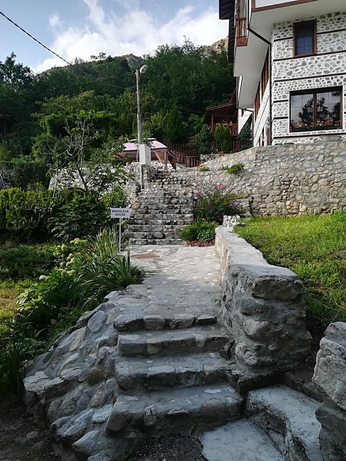 Отель Manoleva House Мельник Экстерьер фото